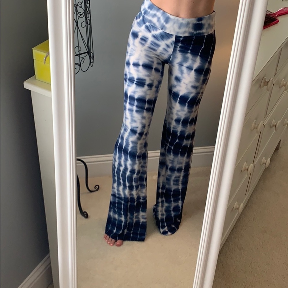 Blue tie-dye stretchy flare pants